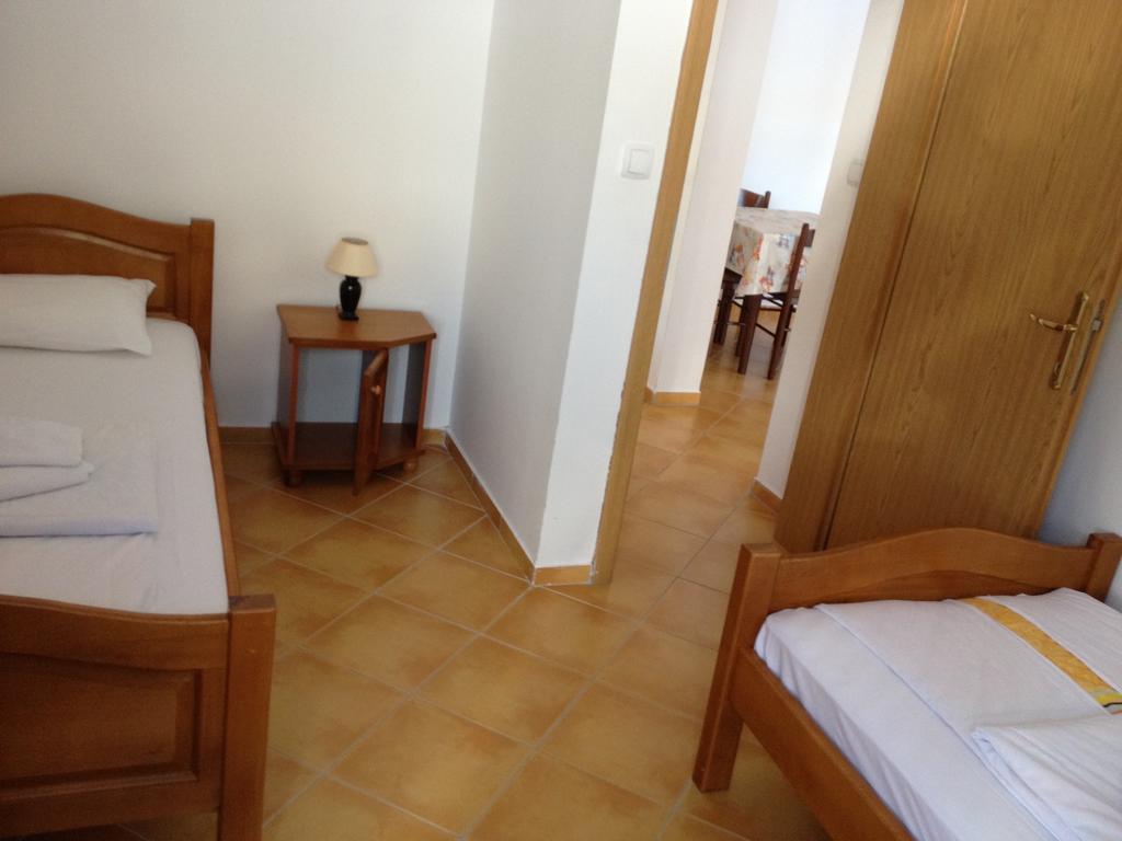 Apartments De Lara Utjeha Bilik gambar