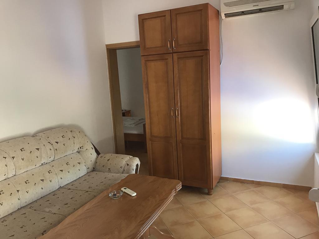 Apartments De Lara Utjeha Luaran gambar